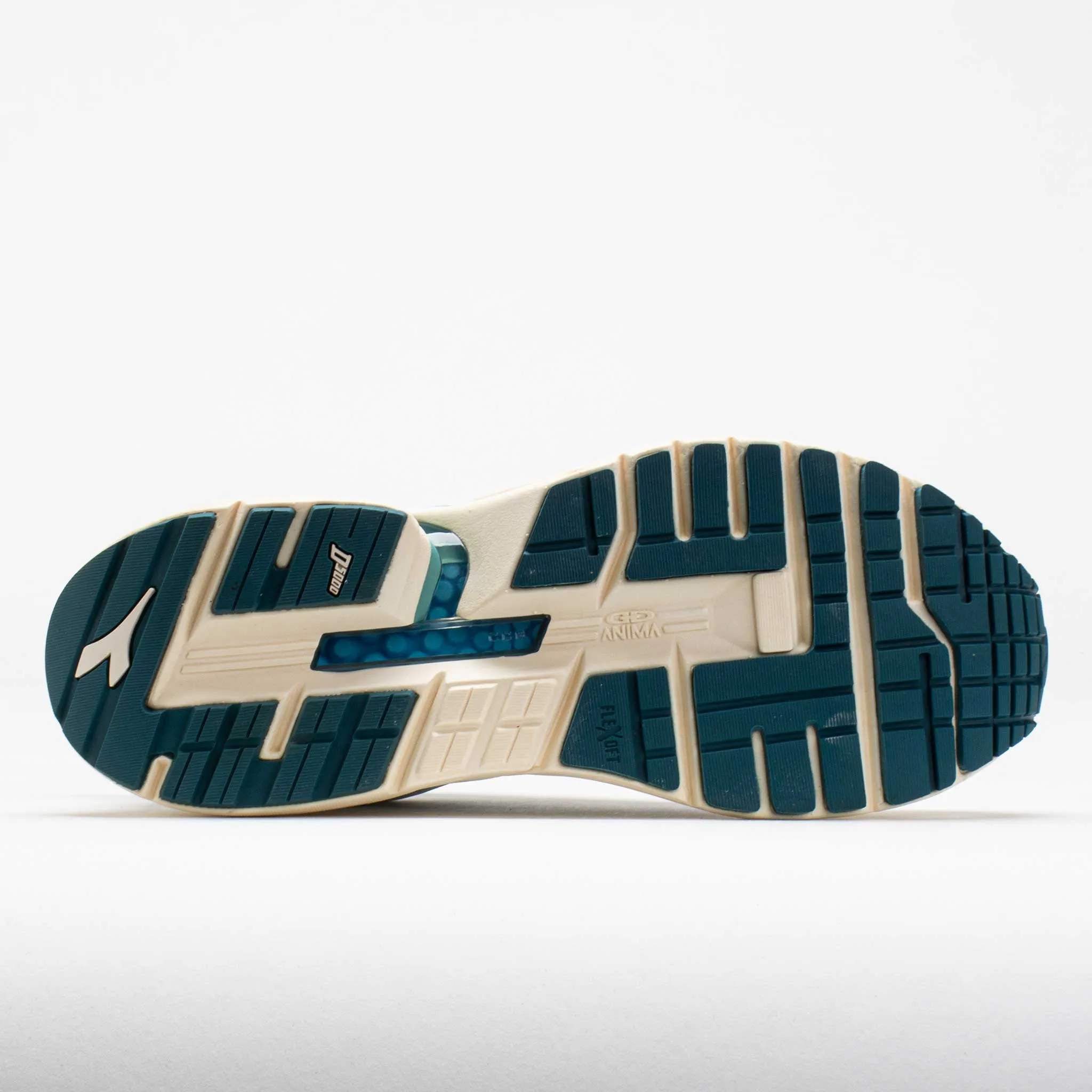 running on a dirt track shoes full - marathon shoes Diadora Mythos Blushield Vigore 2 Women's  Black/Whisper White