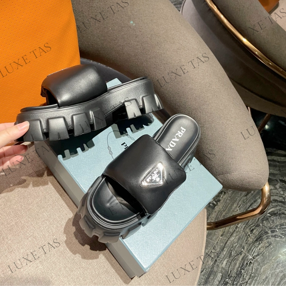 Daily Relax Balanced Step Soft Padded Nappa Leather Sandals Designer Slides & Sandals for Women