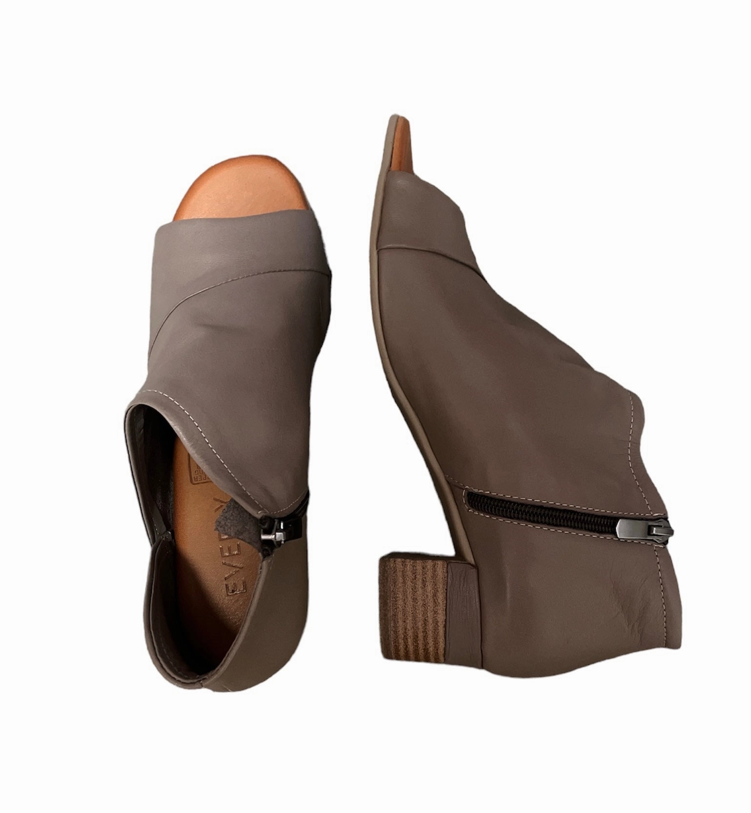 Stylish Form Flex Technology Gia-01 Taupe Leather