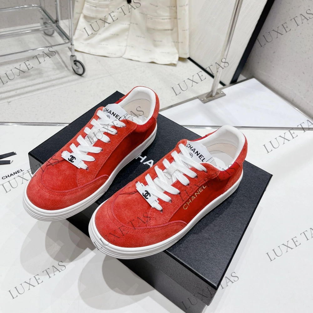 workout wear Breathable flair Suede Calfskin Red Sneakers Designer Sneakers for Women