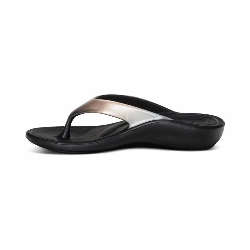 Women's Maui Orthotic Flips Metallic Ombre Minimal Bulk Chic Simplicity
