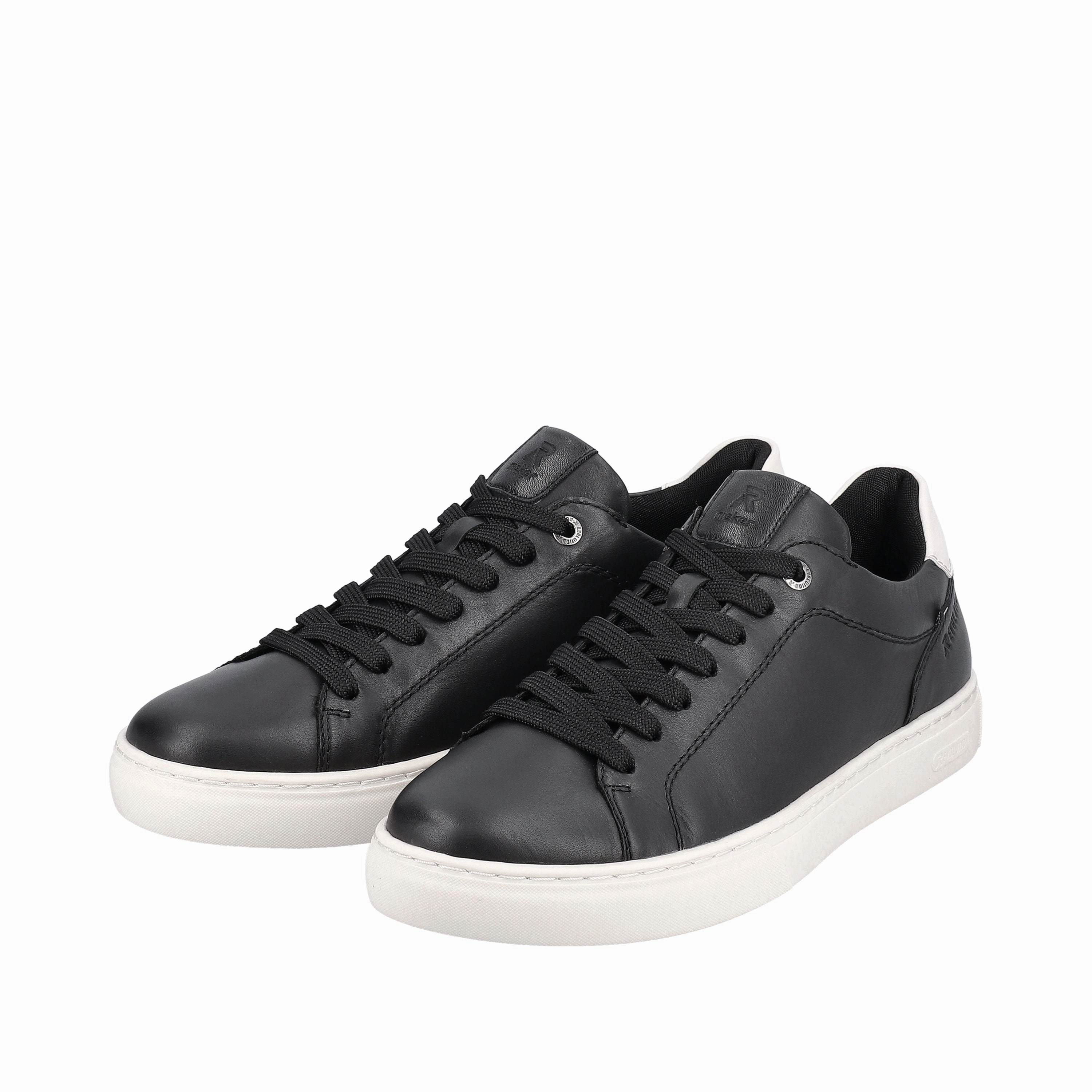 U0700-01 Black Lace Up Sneaker Autumn Ready