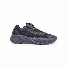 Toe Space Yeezy Boost 700 MNVN, Triple Black