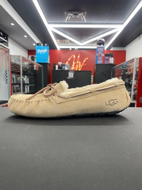 W UGG DAKOTA ??Tobacco?? Spring Mood