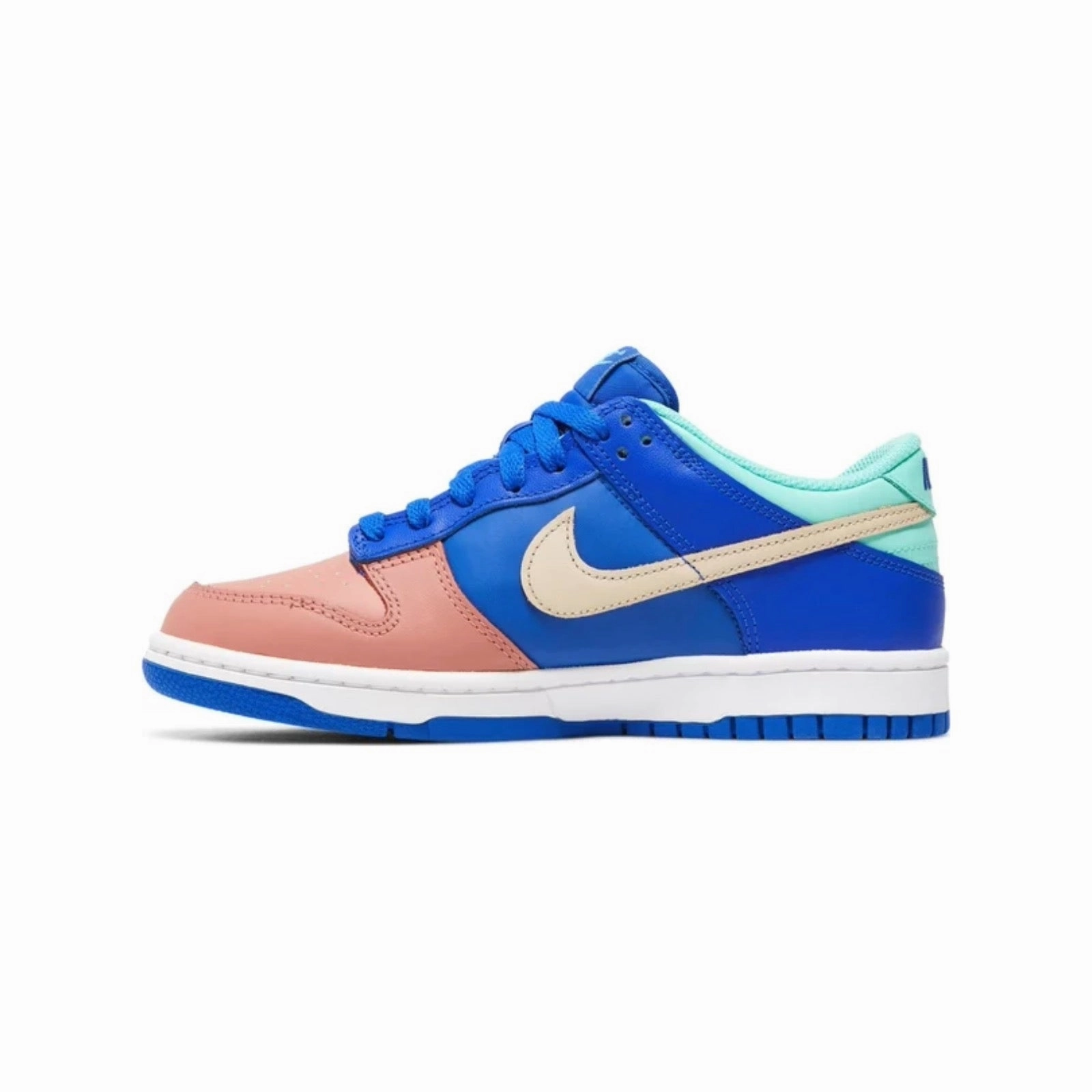 Rugged Traction Nike Dunk Low (GS), SE Salmon Toe