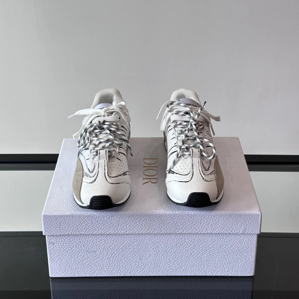 High Abrasion Zones White Nylon and Calfskin D-Sketch Sneaker Designer Sneakers for Men and Women