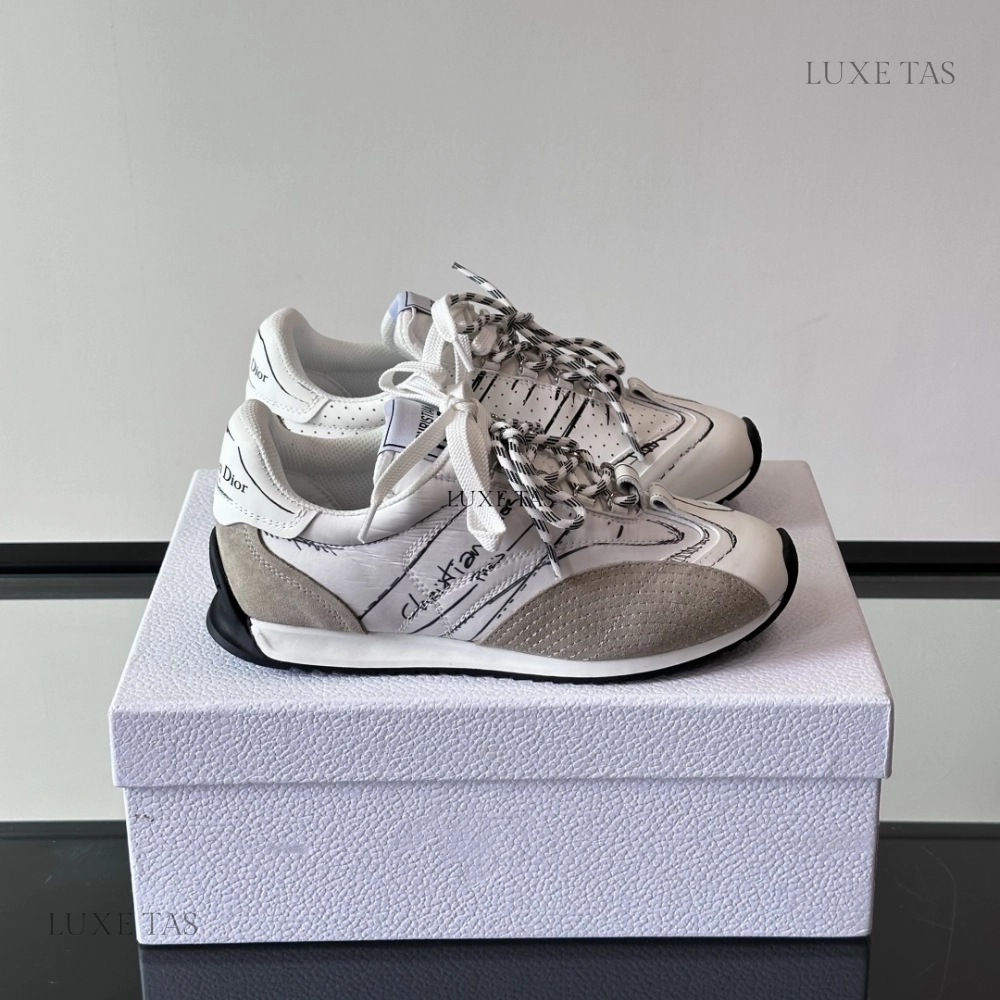 Stitch Free Uppers Multi Directional Flex Grooves White Nylon and Calfskin D-Sketch Sneaker Designer Sneakers for Men and Women