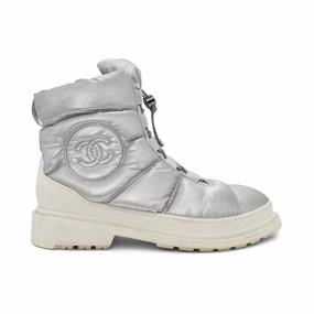 Chanel 'Ice Walking' Snow Boots - Women's 38 TPU Outsole Deep Black