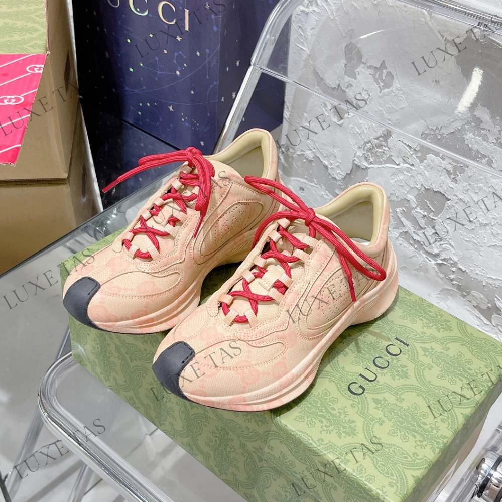 Women's GG Run Sneaker Designer Sneakers for Women Ultra Responsive Cushion