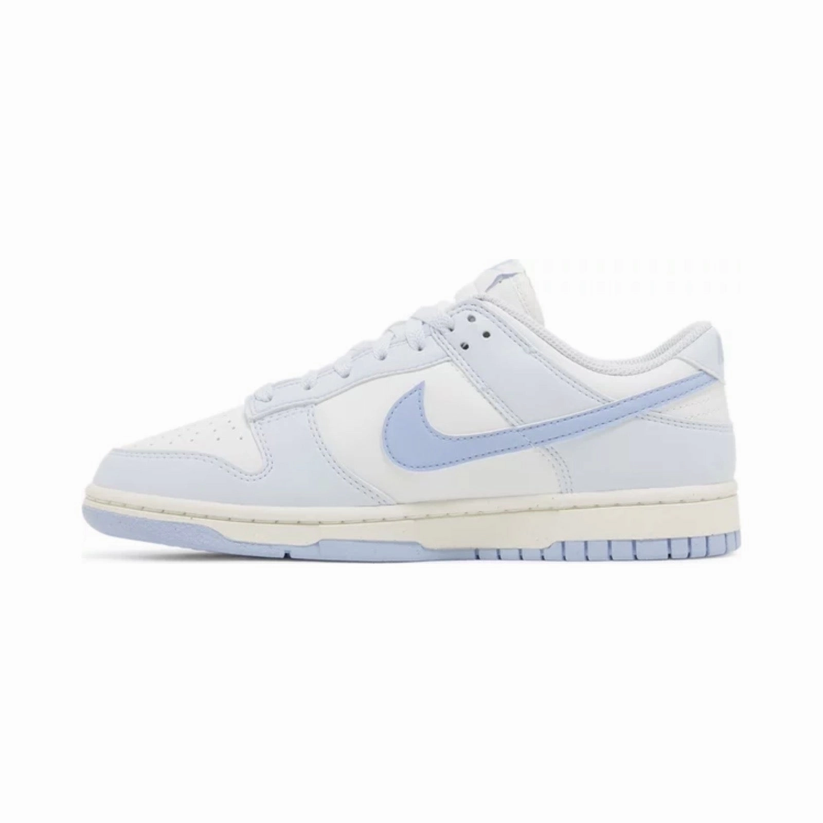 Ergonomic Last Travel Light Women's Nike Dunk Low, Next Nature Blue Tint