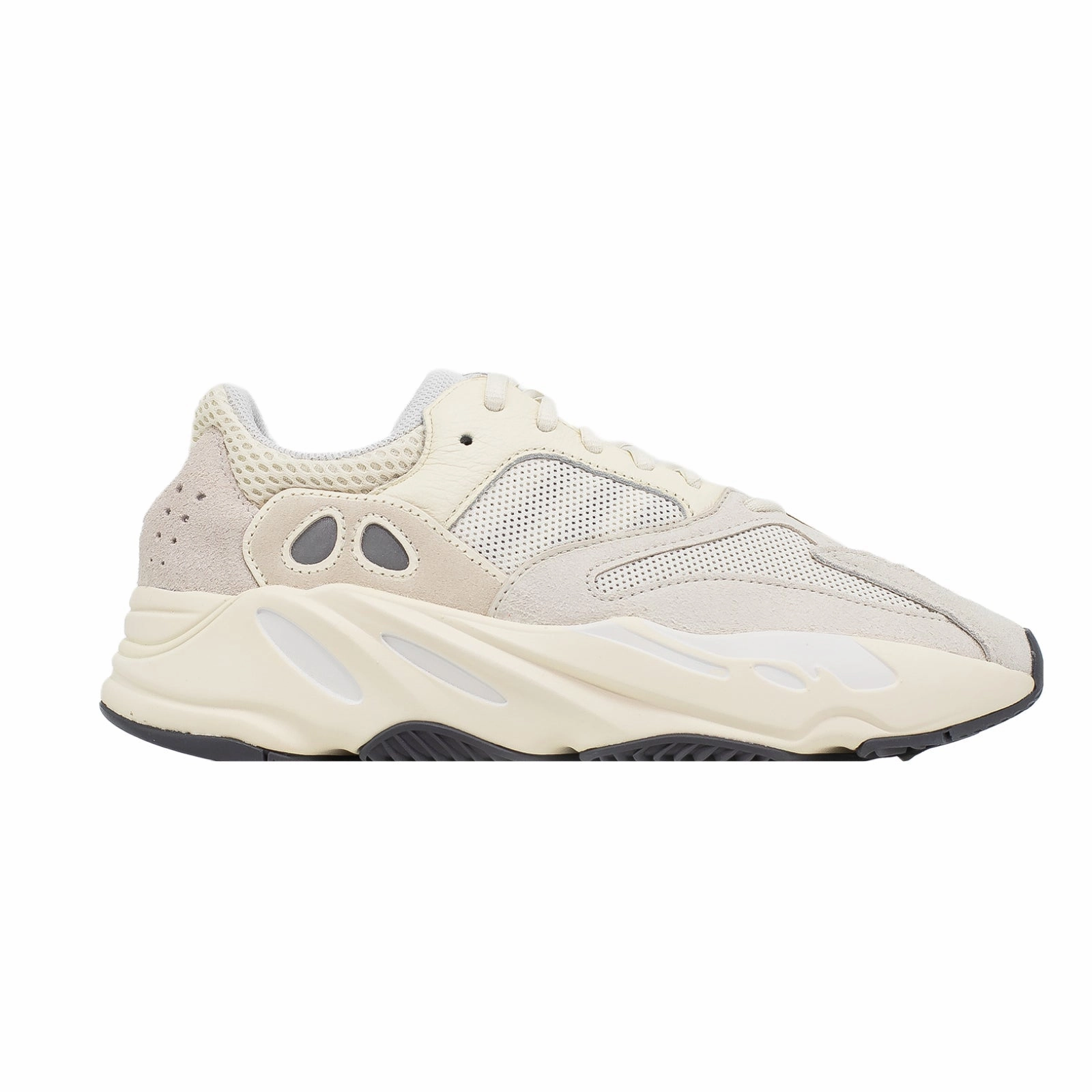 Block Walk Summer Outfit Yeezy Boost 700, Analog